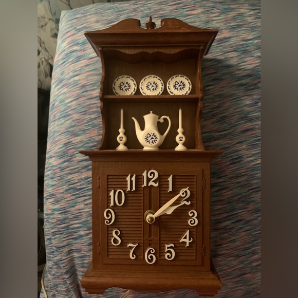 Spartus Other - Vintage 1950 Spartus electric clock.
